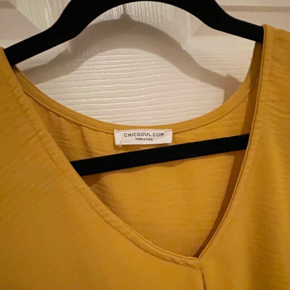 Chicsoul 2x/3x flowy dark yellow shirt. - Picture 2 of 3